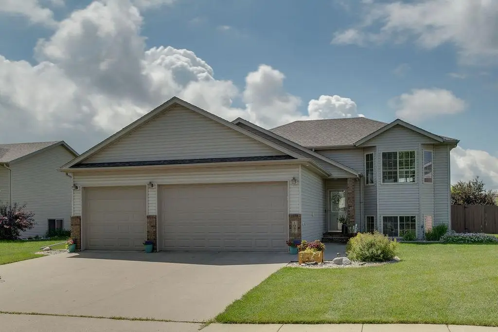 1087 Parkway Lane, West Fargo, ND 58078 - #1
