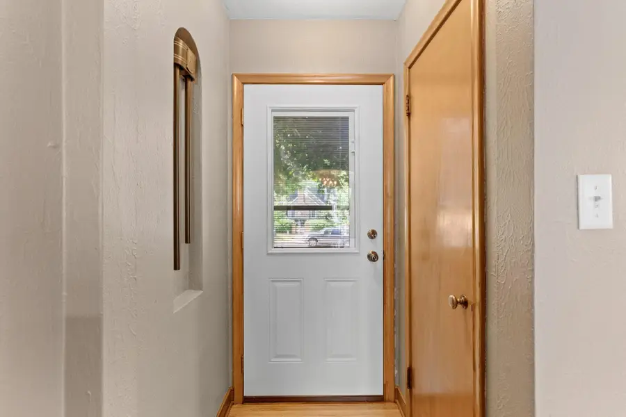 2081 Jefferson Avenue, Saint Paul, MN 55105 - #3