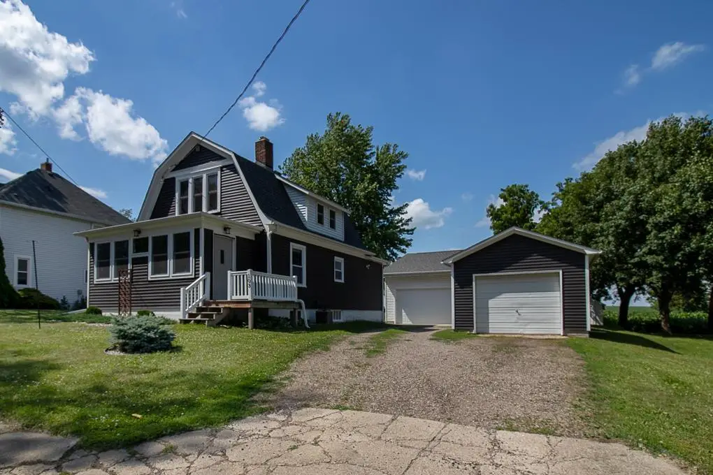 103 E 4th Street, Hanska, MN 56041 - #1