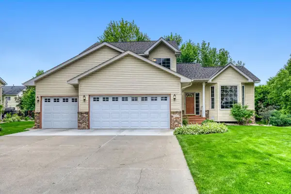 2337 Manuela Drive, Chaska, MN 55318