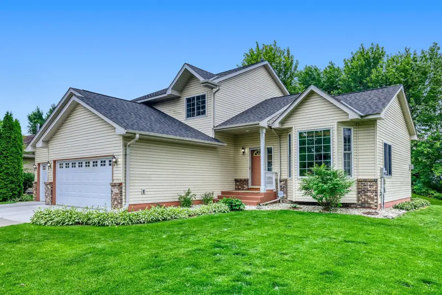 2337 Manuela Drive, Chaska, MN 55318 - #2
