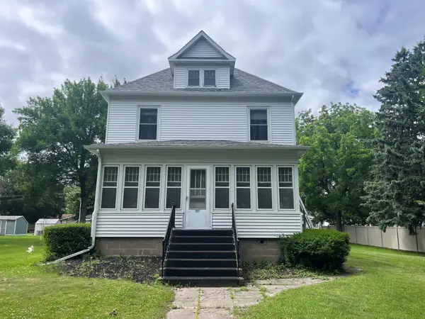 408 1st Avenue Sw, Hankinson, ND 58041