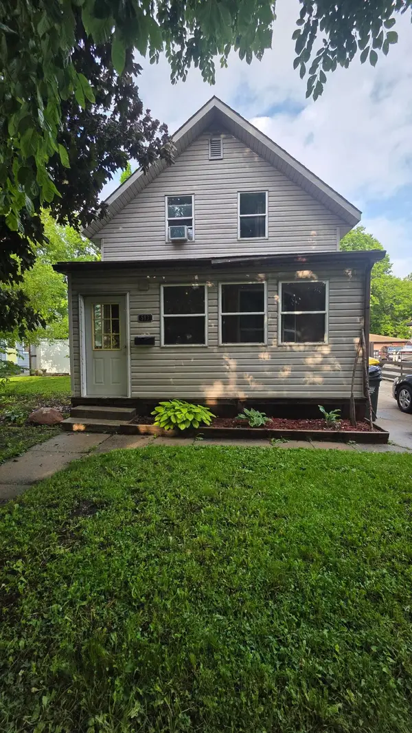 513 3rd Street Se, Willmar, MN 56201