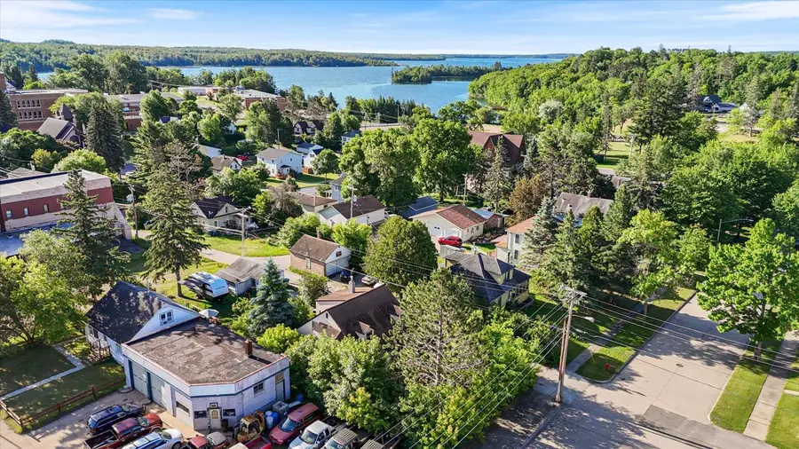 202 Olcott Avenue, Coleraine, MN 55722 - #2