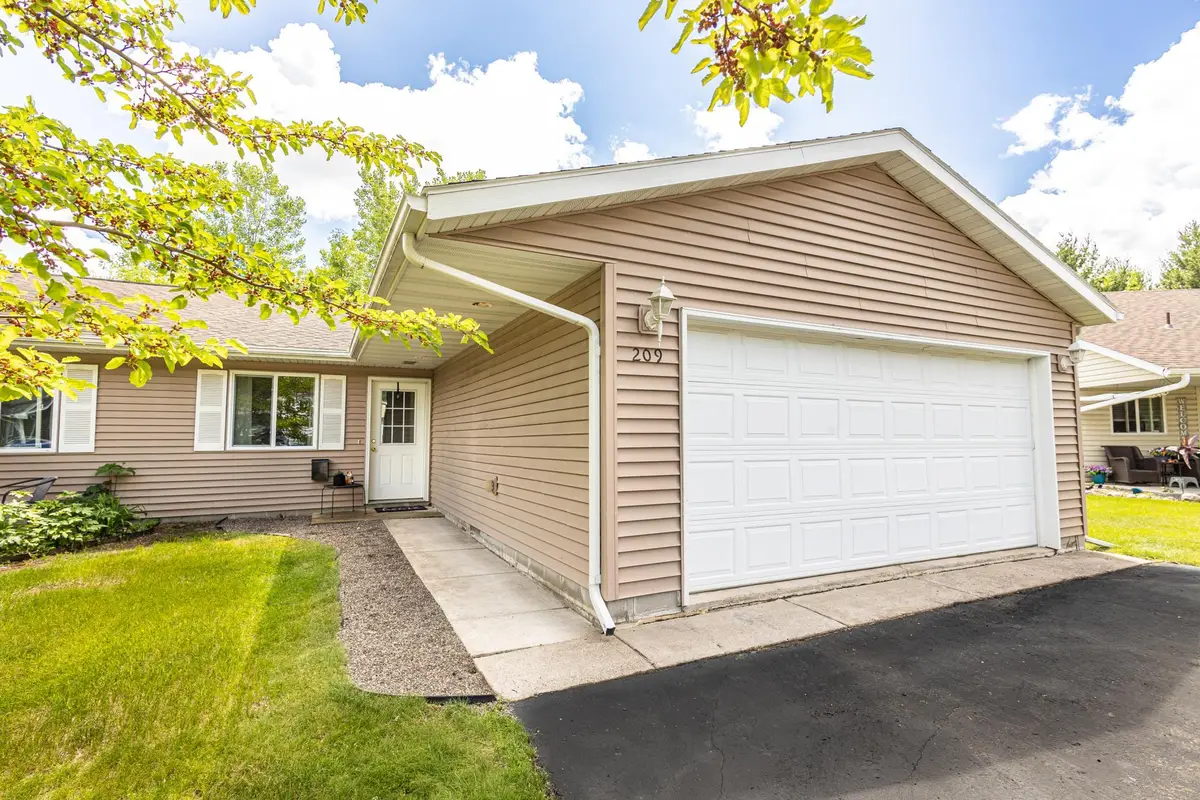 209 3rd Street Ne, Milaca, MN 56353 - #1