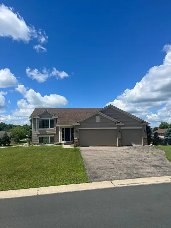 2431 Big Oak Lane, Mayer, MN 55360
