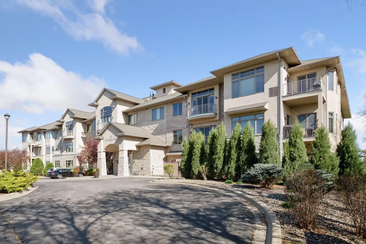 555 Oak Ridge Place #150, Hopkins, MN 55305 - #1