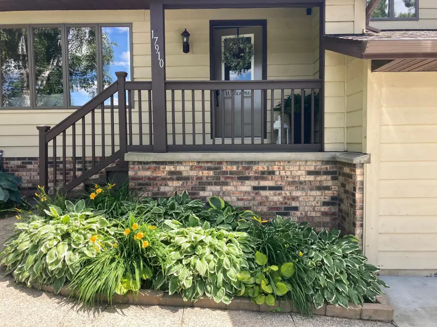 17910 Wedgewood Drive, Zumbrota, MN 55992 - #2