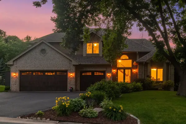 800 Fox Court, Chanhassen, MN 55317