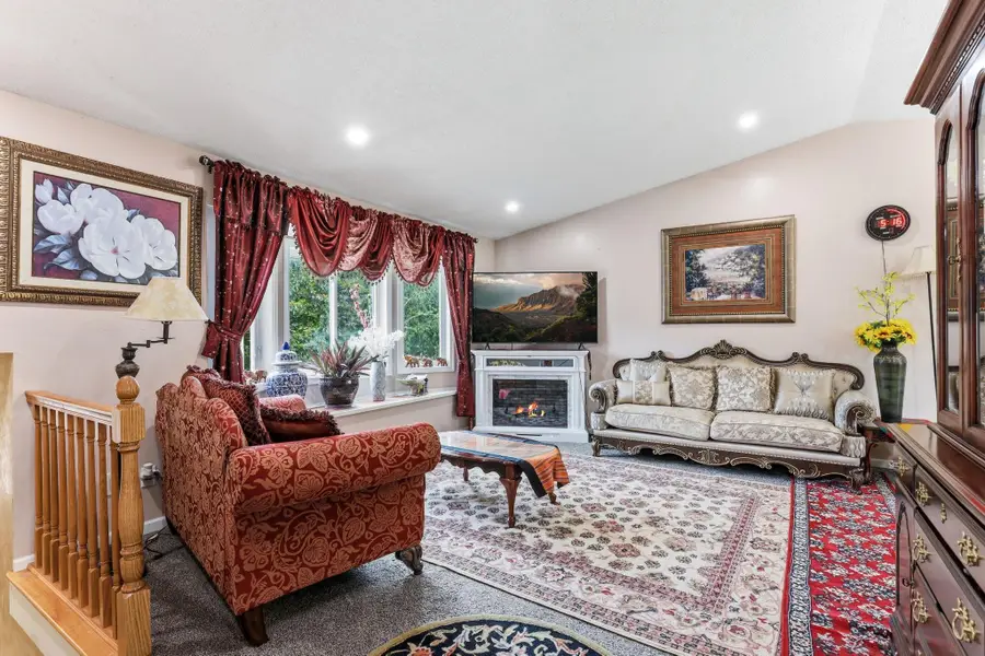 17762 S Shore Lane W, Eden Prairie, MN 55346 - #2