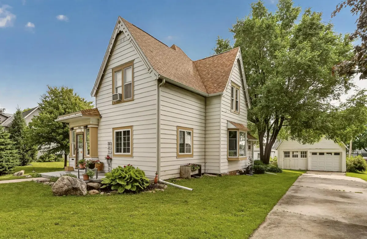 605 University Avenue, Spring Valley, MN 55975 - #1
