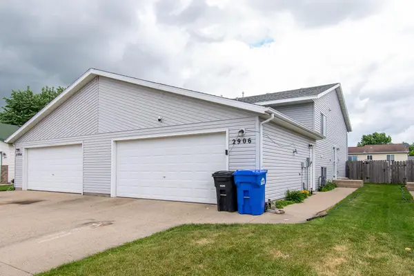 2906 Dakota Park Circle S, Fargo, ND 58104