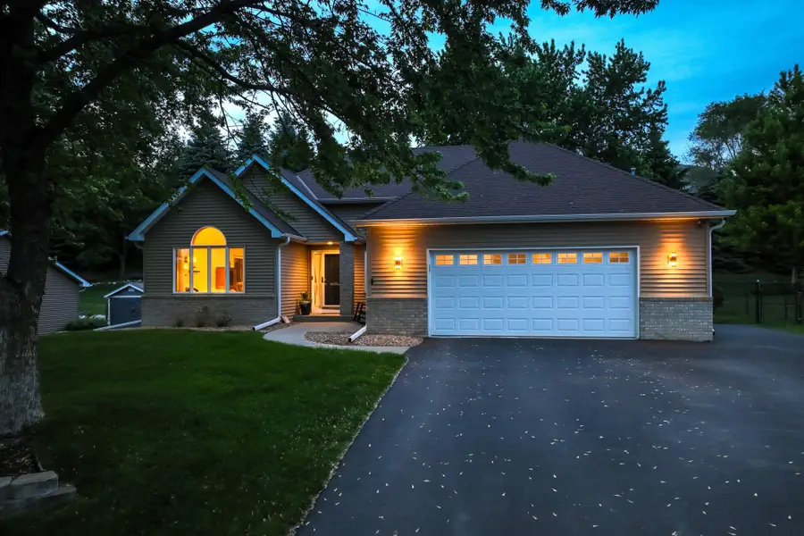 1104 Falls Curve, Chaska, MN 55318 - #3