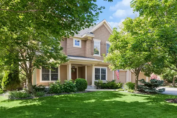 2404 Fieldstone Curve, Woodbury, MN 55129