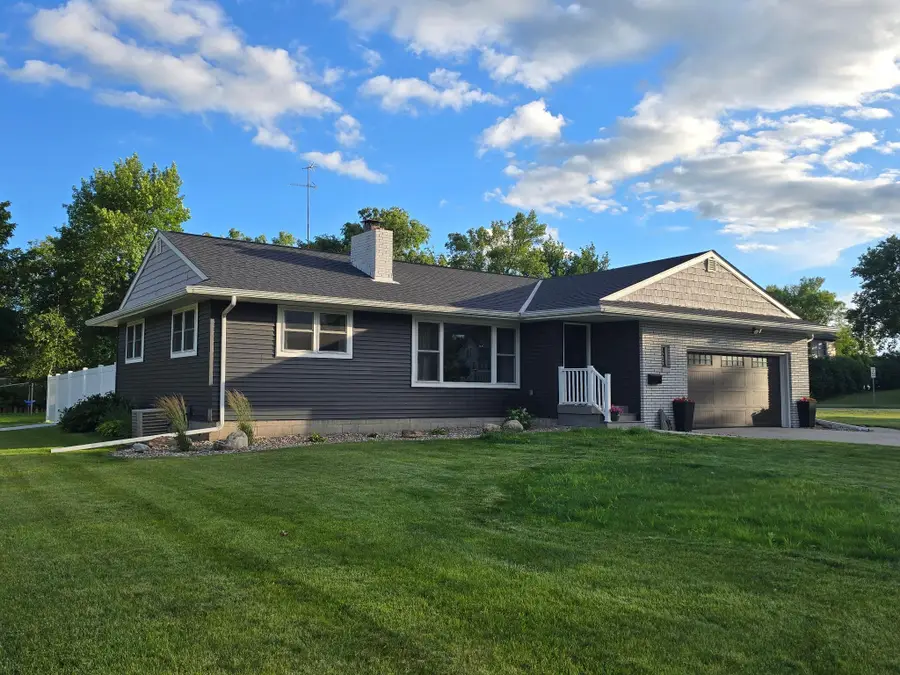 1207 W Park Avenue, Olivia, MN 56277 - #3