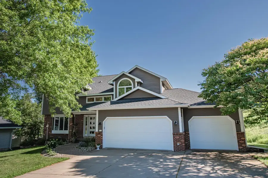 60 Oakwood Court, Winona, MN 55987 - #3