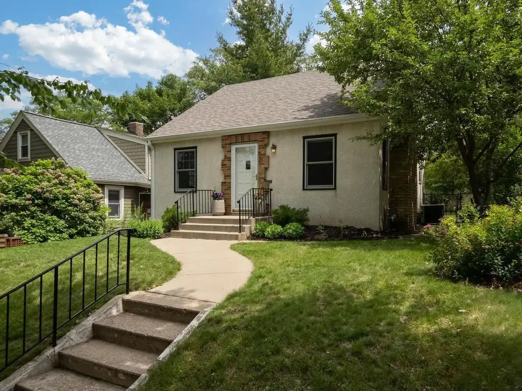 21 Queen Avenue S, Minneapolis, MN 55405 - #1