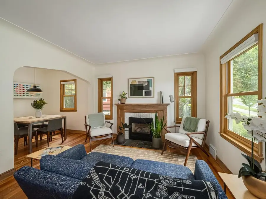 21 Queen Avenue S, Minneapolis, MN 55405 - #2