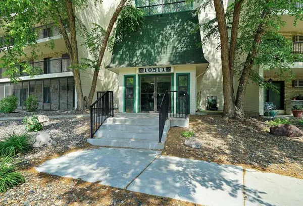10511 Cedar Lake Road #503, Hopkins, MN 55305