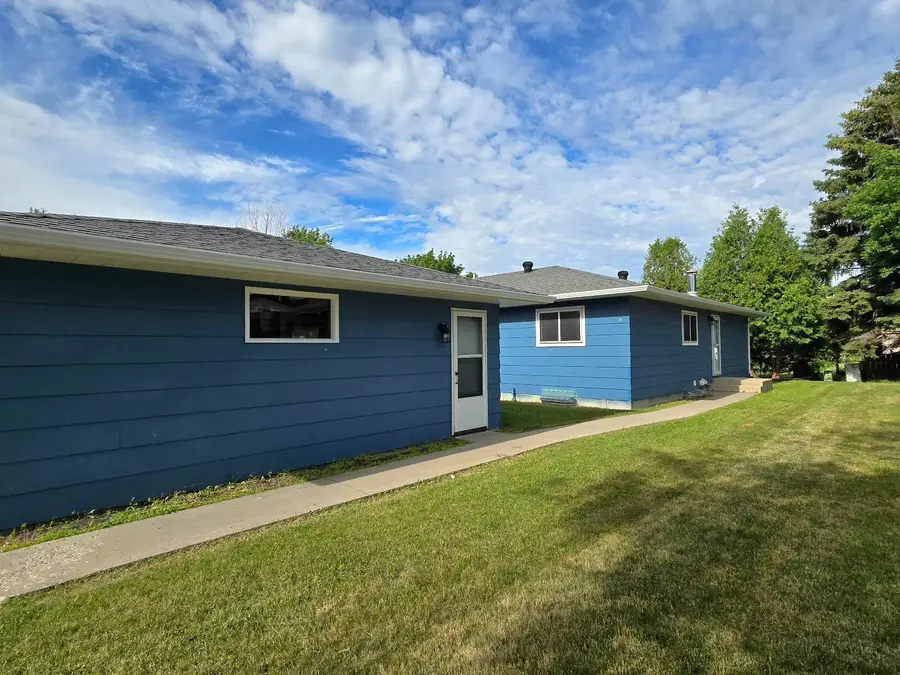 3409 12th Street S, Moorhead, MN 56560 - #3