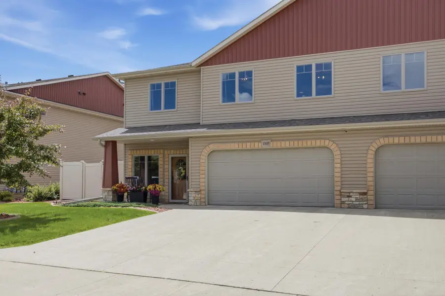 430 19th Avenue W #F, West Fargo, ND 58078 - #2
