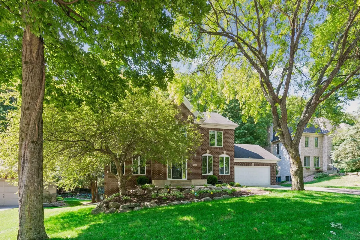 2109 Stone Creek Drive, Chanhassen, MN 55317 - #1