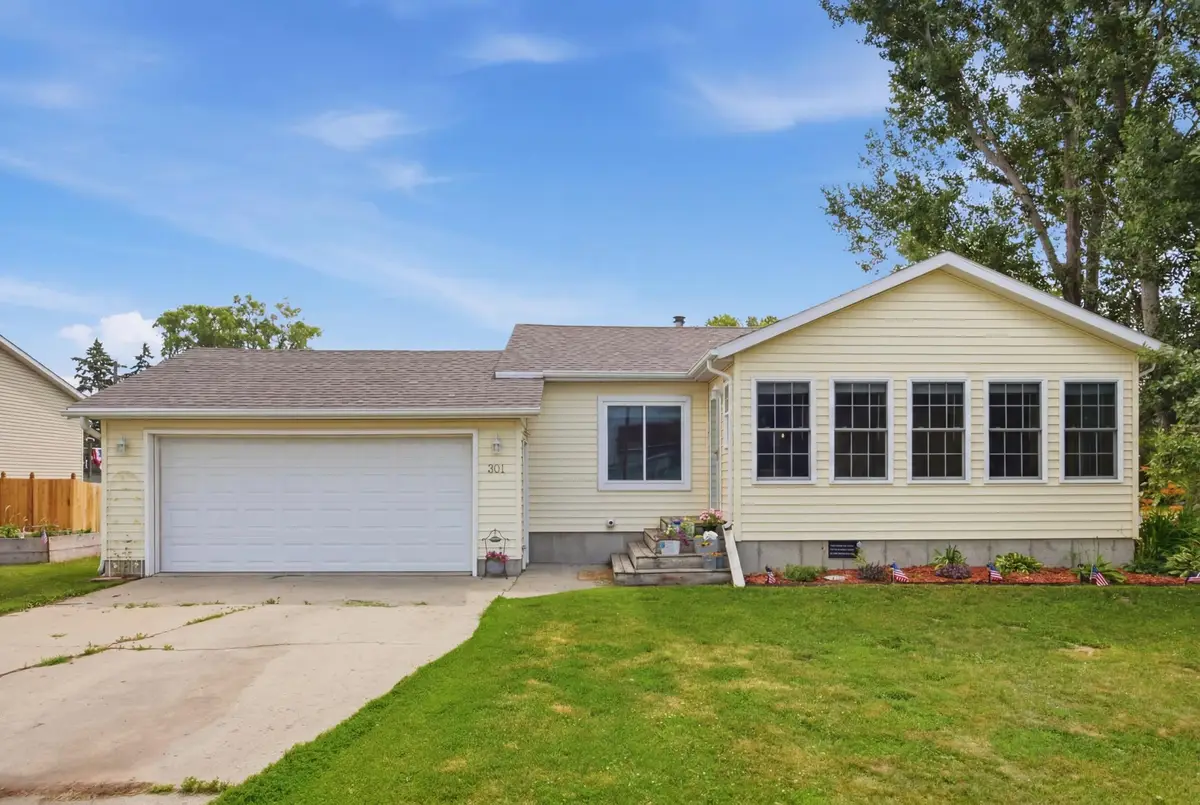 301 3rd Avenue N, Casselton, ND 58012 - #1