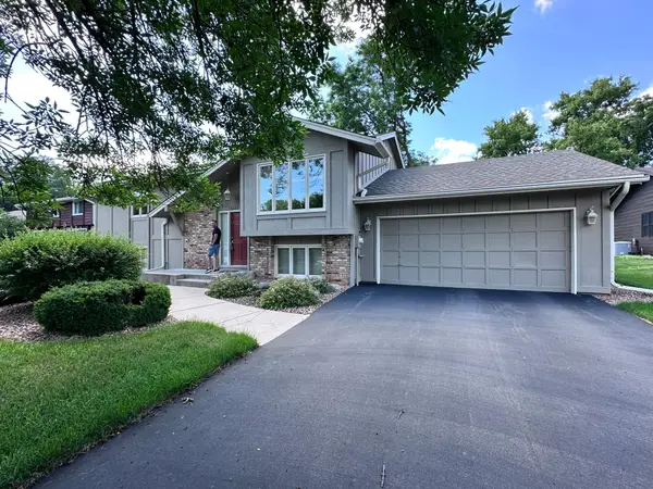 10324 Toledo Circle, Bloomington, MN 55437