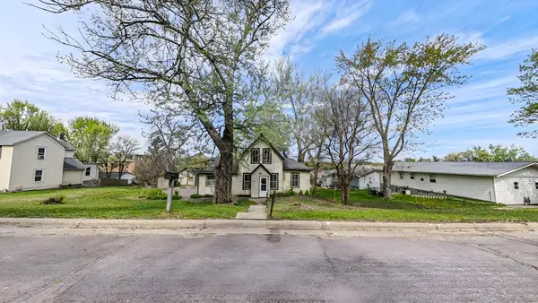 320 N 3rd Street, Le Sueur, MN 56058
