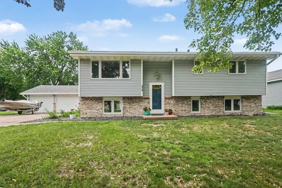 810 Sunny Lane, Anoka, MN 55303 - #2