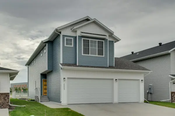 2223 10th Court W, West Fargo, ND 58078