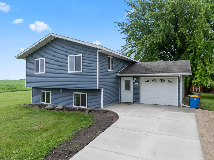 647 2nd Street Ne, Blooming Prairie, MN 55917 - #2