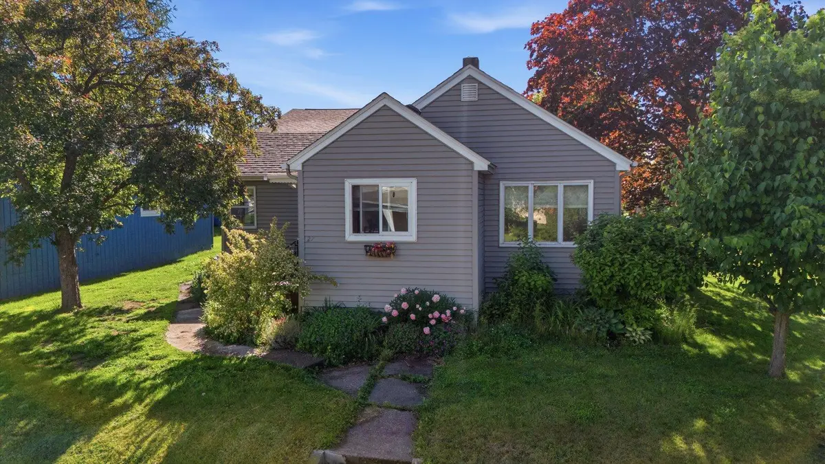 27 17th Street, Cloquet, MN 55720 - #1