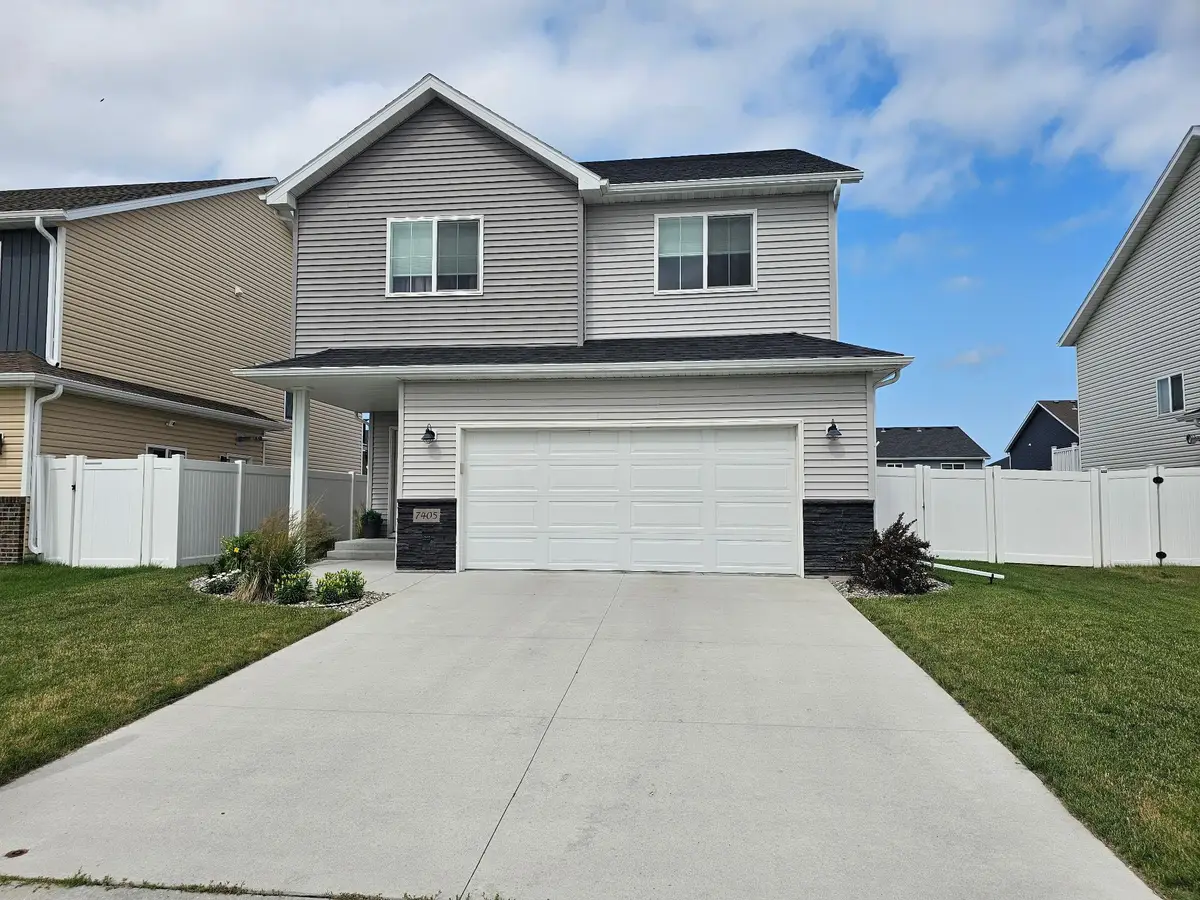7405 17th Street S, Fargo, ND 58104 - #1