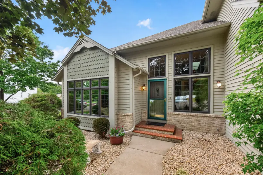 1505 Blackhawk Ridge Way, Eagan, MN 55122 - #3