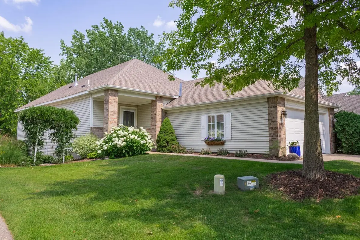 8897 Compton Drive, Inver Grove Heights, MN 55076 - #1