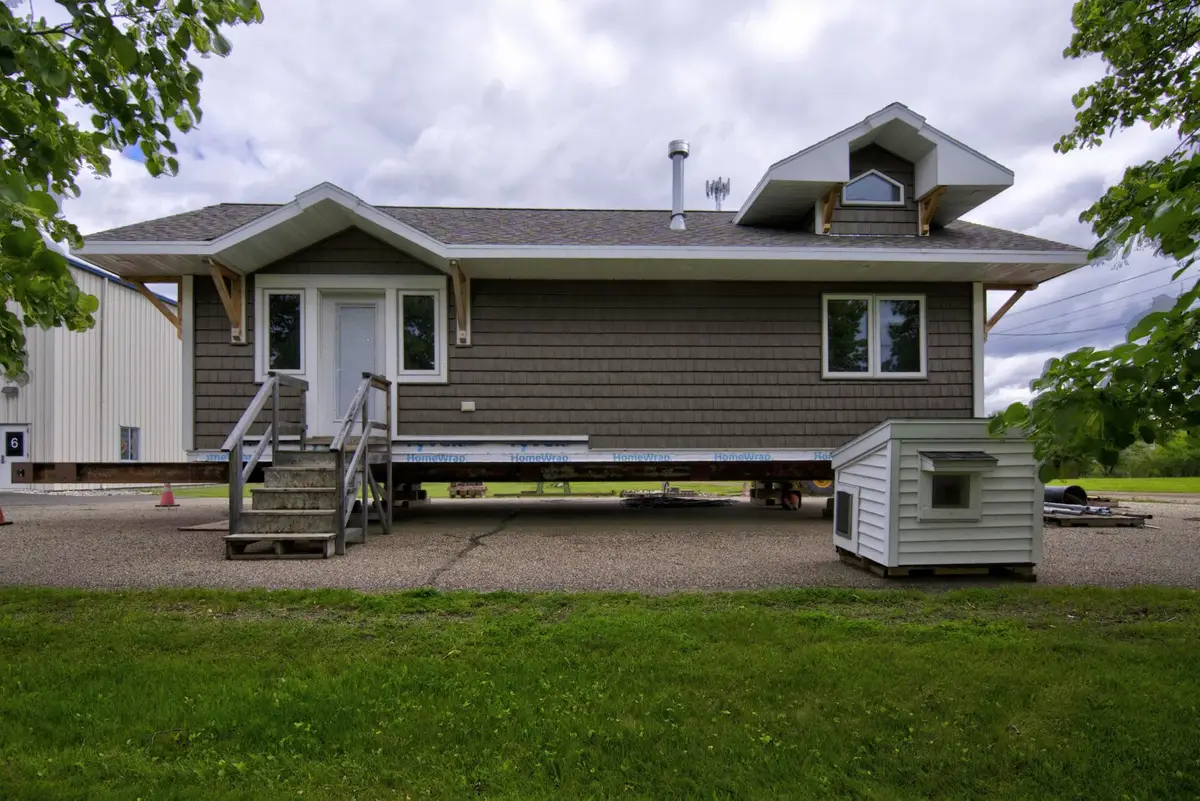 801 Valley Avenue Se, Valley City, ND 58072 - #1
