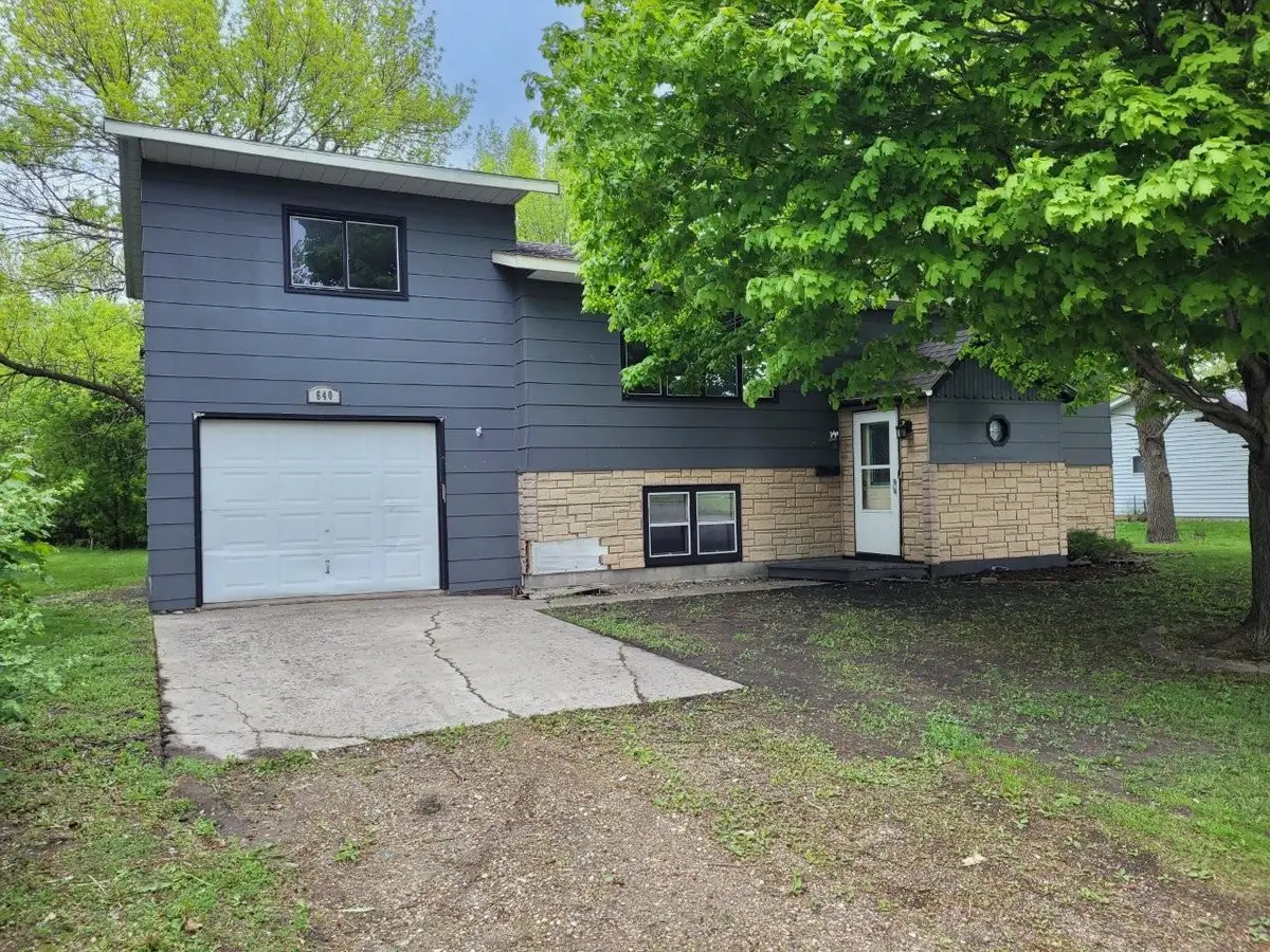 640 Ranchwood Drive, Bird Island, MN 55310 - #1