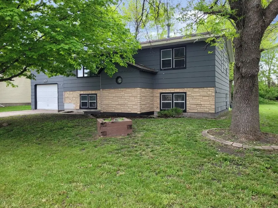 640 Ranchwood Drive, Bird Island, MN 55310 - #2