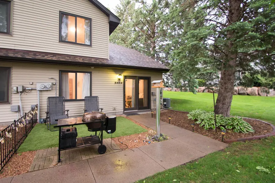544 Auburn Place Nw #H, Elk River, MN 55330 - #2