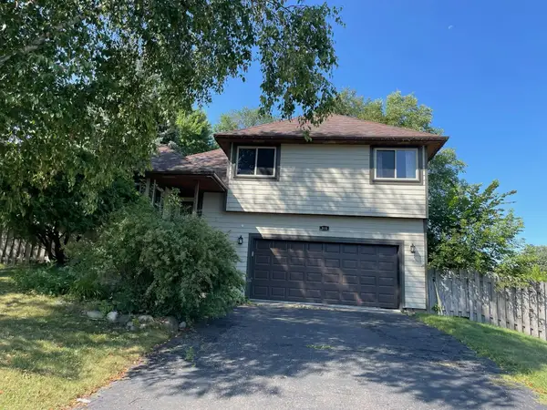 385 Londin Place, Saint Paul, MN 55119