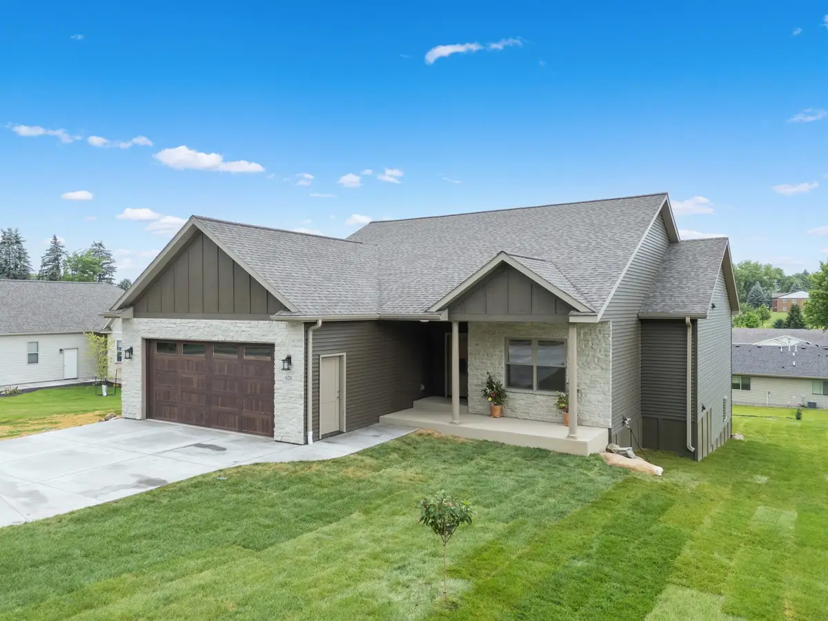 426 8th Street Sw, Pine Island, MN 55963 - #1