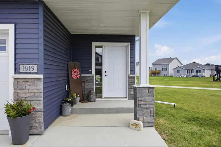 1819 67th Avenue S, Fargo, ND 58104 - #3