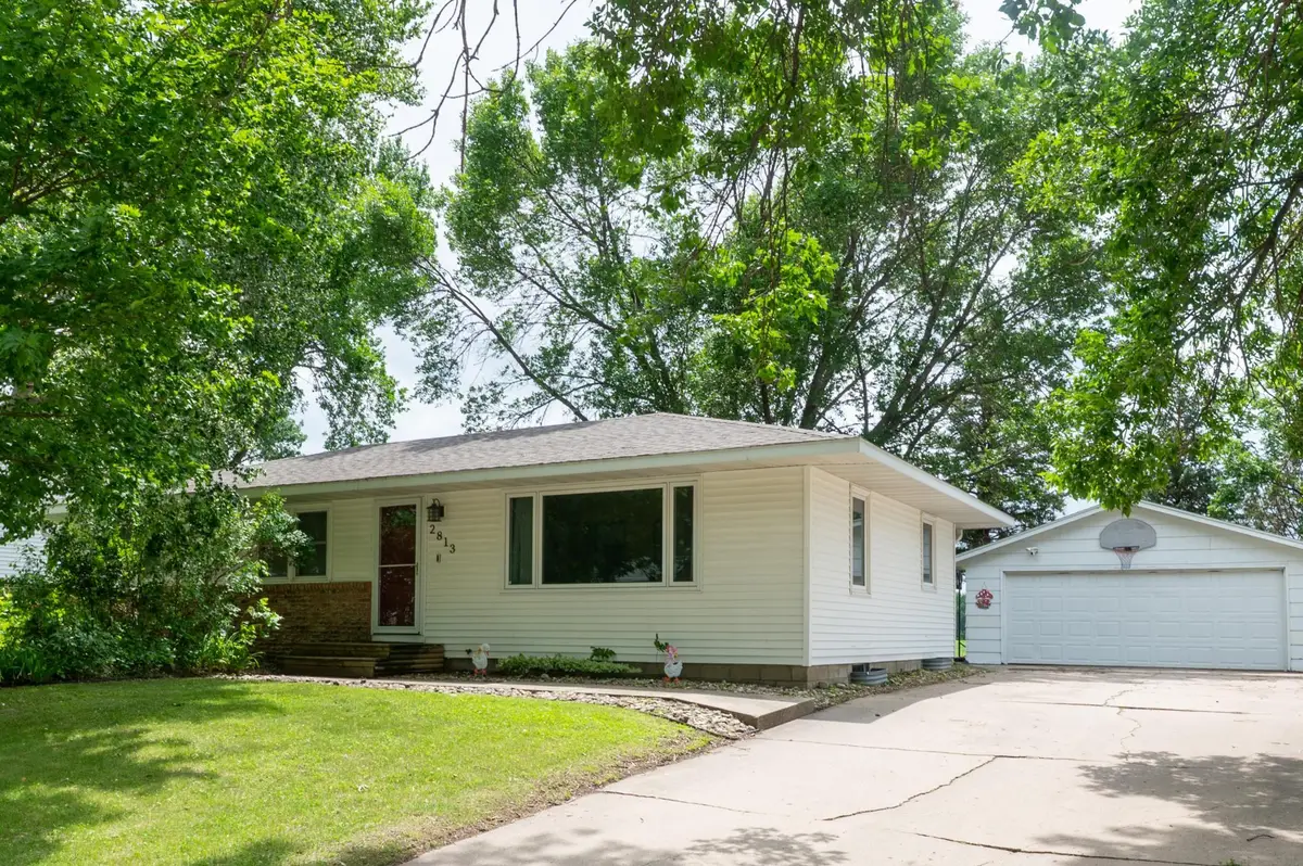 2813 12 Avenue Nw, Willmar, MN 56201 - #1