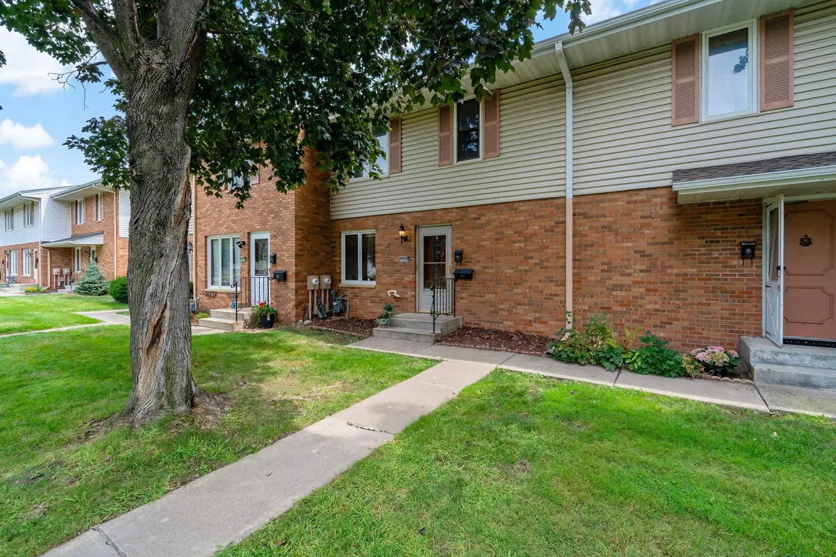 2004 Arkwright Street, Maplewood, MN 55117 - #1