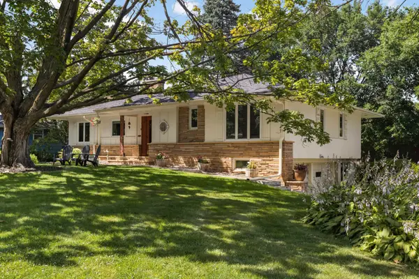 4900 Frontenac Avenue, Golden Valley, MN 55422