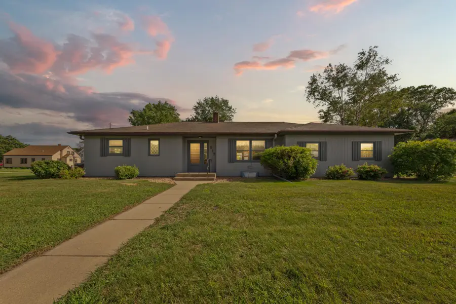 517 Court Avenue, Gaylord, MN 55334 - #2