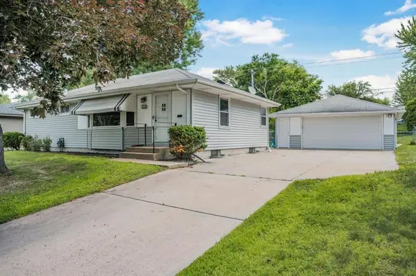 8807 Colfax Avenue S, Bloomington, MN 55420