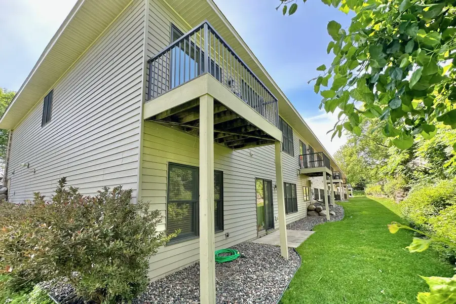 2734 Lindsey Court, New Brighton, MN 55112 - #3
