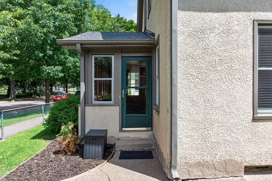 998 Woodbridge Street, Saint Paul, MN 55117 - #2